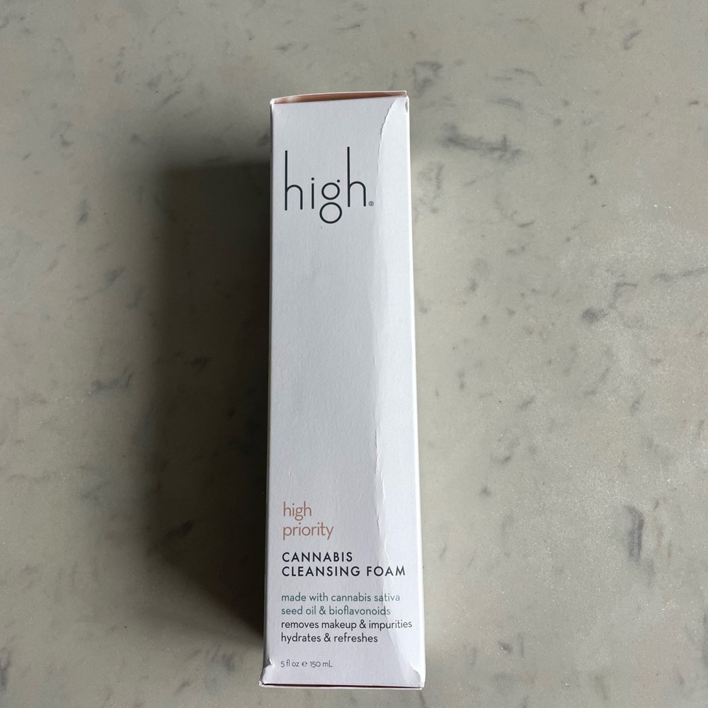 High Beauty- High Priority Cannabis Cleansing Foam